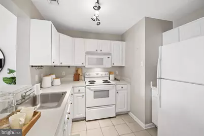 23 Pierside Drive #413, Baltimore, MD 21230 - Photo 5