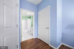 23 Pierside Dr, Baltimore, MD 21230 - Photo 19