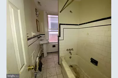 2110 N Charles Street N, Baltimore, MD 21218 - Photo 53