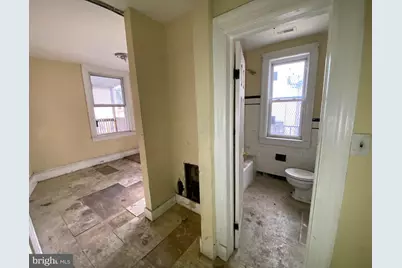 2110 N Charles Street N, Baltimore, MD 21218 - Photo 33