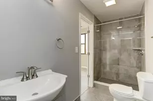 400 Highland Ave, Baltimore, MD 21224 - Photo 15