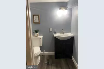 405 Lyndhurst Street, Baltimore, MD 21229 - Photo 9