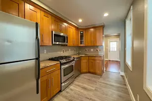 2428 Fleet St, Baltimore, MD 21224 - Photo 9