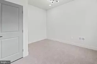 317 Fulton Ave, Baltimore, MD 21223 - Photo 23