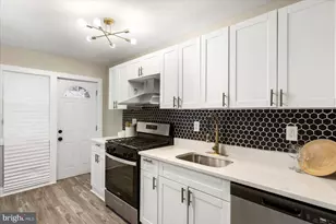 5424 Jonquil Ave, Baltimore, MD 21215 - Photo 17