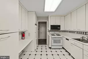 7121 Park Heights Ave, Baltimore, MD 21215 - Photo 11