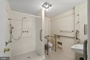 7121 Park Heights Ave, Baltimore, MD 21215 - Photo 21