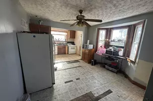 213 10th Ave, Baltimore, MD 21225 - Photo 15