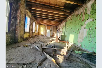 2100 N Fulton Avenue, Baltimore, MD 21217 - Photo 21