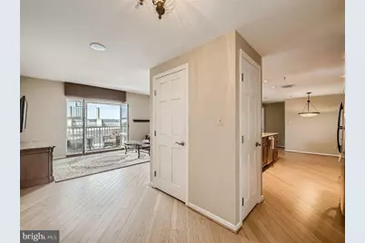 250 President Street #806, Baltimore, MD 21202 - Photo 5