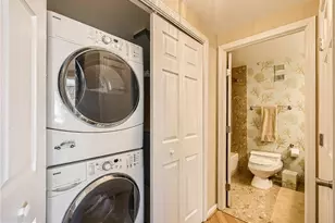 250 President St, Baltimore, MD 21202 - Photo 15