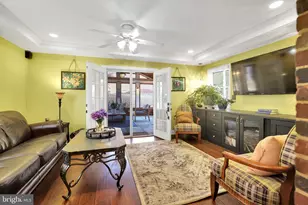 810 E Belvedere Ave E, Baltimore, MD 21212 - Photo 7