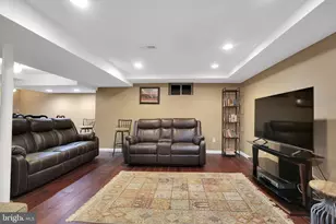 810 E Belvedere Ave E, Baltimore, MD 21212 - Photo 27