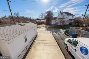 3579 Benzinger Rd, Baltimore, MD 21229 - Photo 33