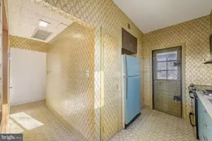 3813 Glen Ave, Baltimore, MD 21215 - Photo 11