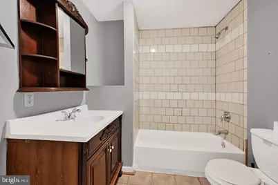 304 S Collins Avenue, Baltimore, MD 21229 - Photo 9