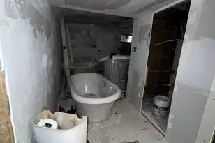 2925 W North Ave, Baltimore, MD 21216 - Photo 23