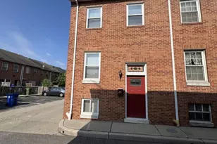 402 N Chapel St, Baltimore, MD 21231 - Photo 1