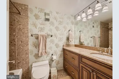 250 President Street #806, Baltimore, MD 21202 - Photo 9