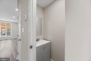 29 N Clinton St, Baltimore, MD 21224 - Photo 9