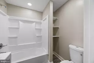 29 N Clinton St, Baltimore, MD 21224 - Photo 13