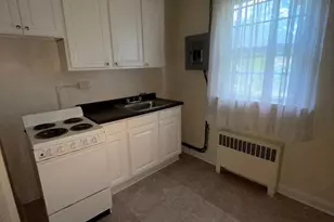 909 E Lake Ave, Baltimore, MD 21212 - Photo 3