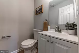 1221 Dellwood Ave, Baltimore, MD 21211 - Photo 17