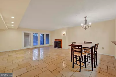 1040 Deer Ridge Drive #213, Baltimore, MD 21210 - Photo 11