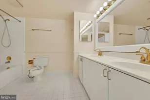 1040 Deer Ridge Dr, Baltimore, MD 21210 - Photo 23