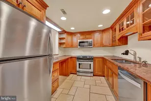 1040 Deer Ridge Dr, Baltimore, MD 21210 - Photo 7