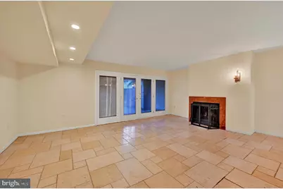 1040 Deer Ridge Drive #213, Baltimore, MD 21210 - Photo 13