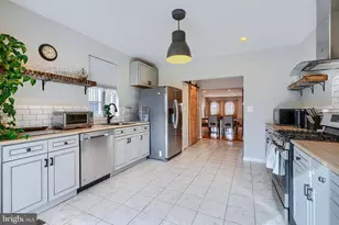 1711 Hollins St, Baltimore, MD 21223 - Photo 19