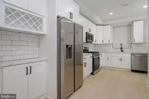 1654 Cliftview Ave, Baltimore, MD 21213 - Photo 9