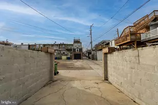 800 Grundy St, Baltimore, MD 21224 - Photo 35