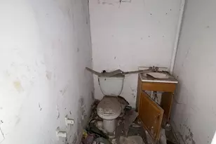 2109 N Fulton Ave N, Baltimore, MD 21217 - Photo 13