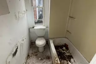 2109 N Fulton Ave N, Baltimore, MD 21217 - Photo 19