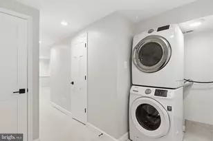 22 N Streeper St, Baltimore, MD 21224 - Photo 31