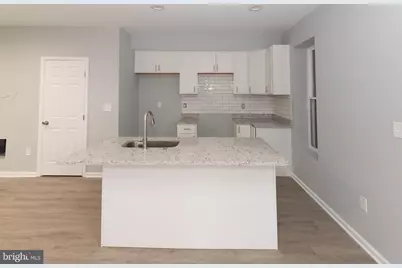 4021 W Franklin Street, Baltimore, MD 21229 - Photo 5
