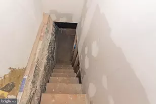 4021 W Franklin St, Baltimore, MD 21229 - Photo 21