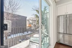 2307 E Fairmount Ave, Baltimore, MD 21224 - Photo 13