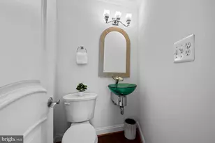 719 S Eaton St, Baltimore, MD 21224 - Photo 17