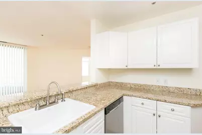 100 Harborview Drive #513, Baltimore, MD 21230 - Photo 23