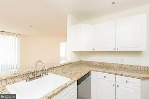 100 Harborview Dr, Baltimore, MD 21230 - Photo 23