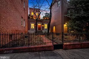 16 W Read St, Baltimore, MD 21201 - Photo 1