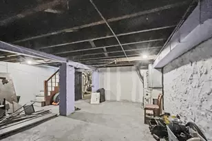 621 N Edgewood St, Baltimore, MD 21229 - Photo 13