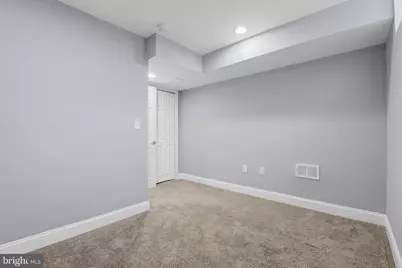 236 S Clinton Street, Baltimore, MD 21224 - Photo 27