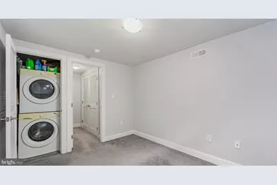 647 S Belnord Avenue, Baltimore, MD 21224 - Photo 9