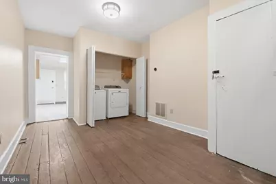 229 S Fremont Avenue, Baltimore, MD 21230 - Photo 5