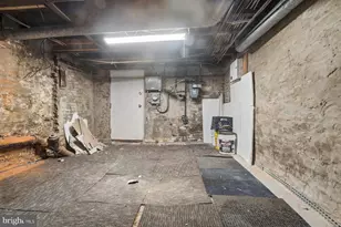 229 S Fremont Ave, Baltimore, MD 21230 - Photo 25