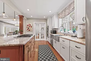 10 Overhill Rd, Baltimore, MD 21210 - Photo 11